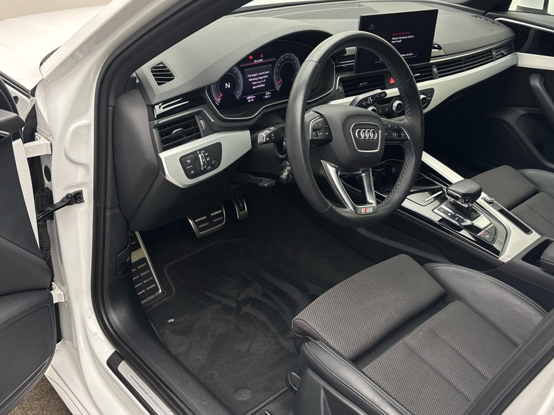 Audi A4 Avant S line