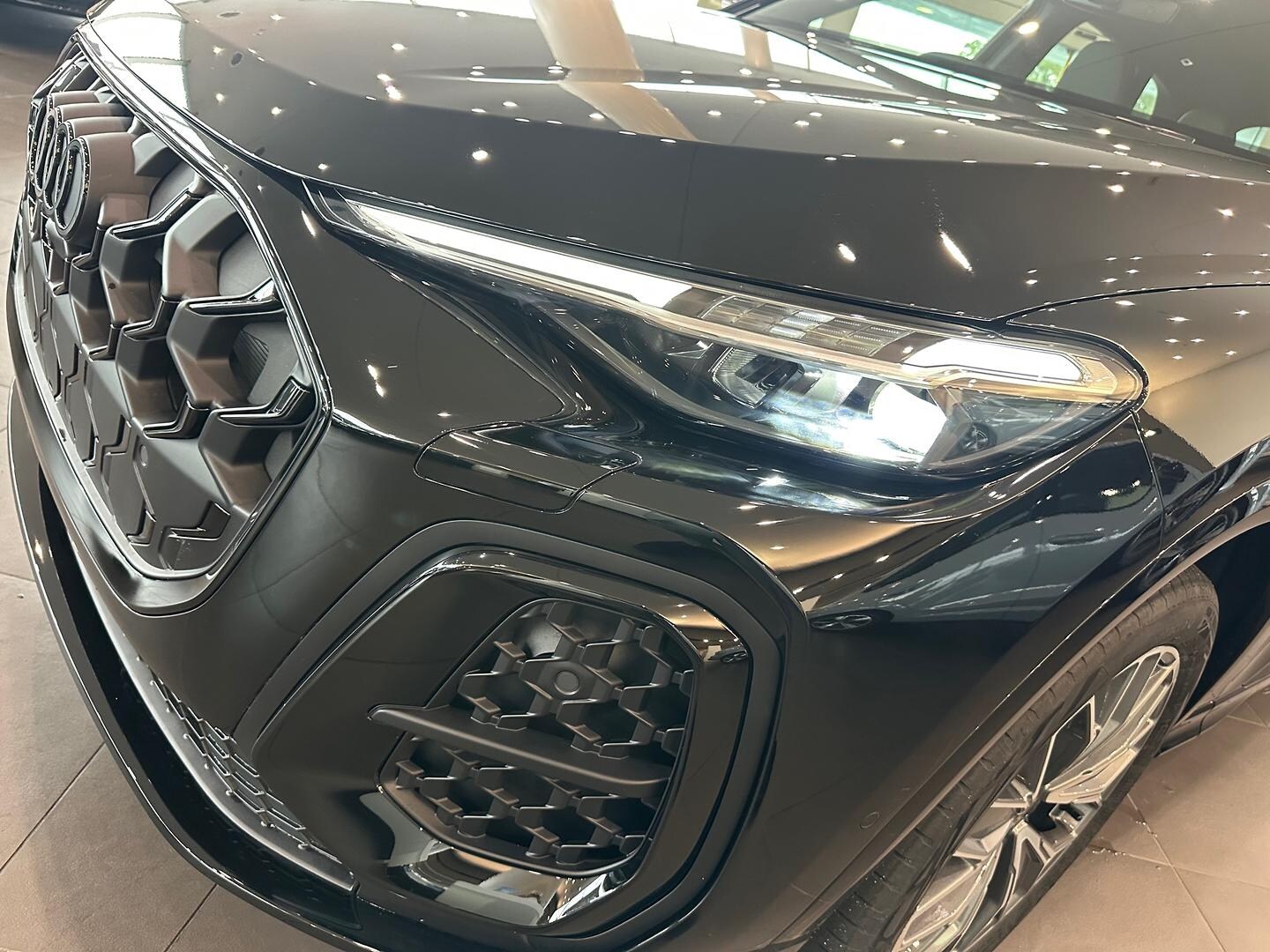 Image about Audi Q5 SUV TDI quattro 150 kW sport