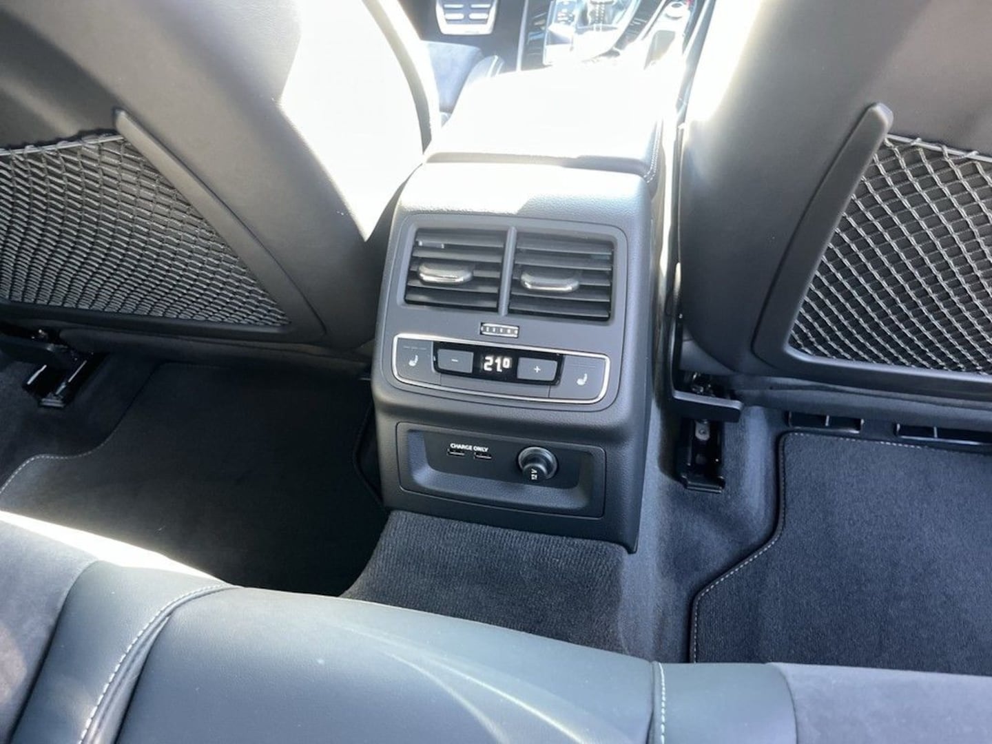 Bild über Audi A4 Avant g-tron S line 40 S tronic - für weitere Informationen kontaktieren Sie den Audi Partner