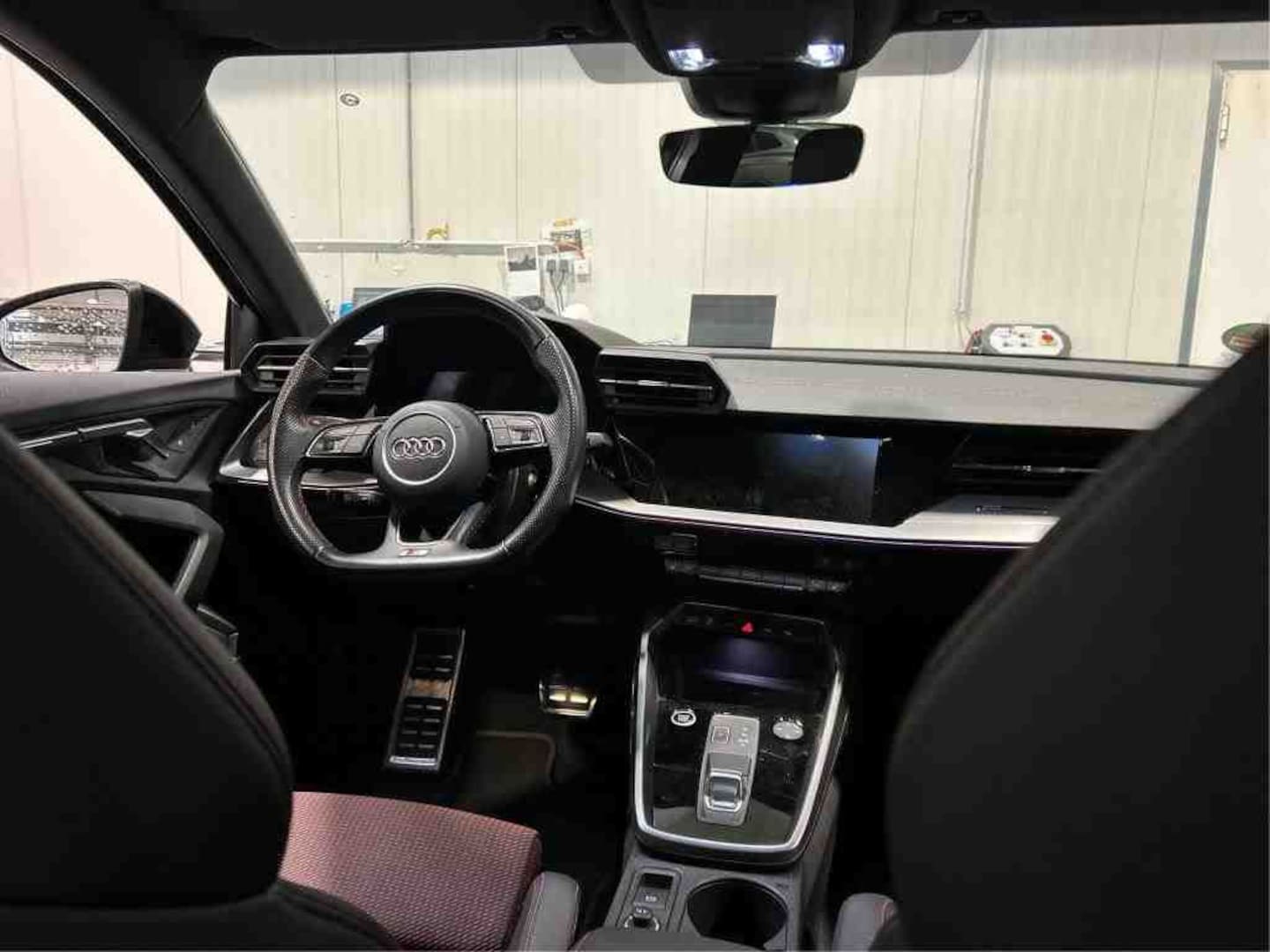 Bild über Audi A3 Sportback TFSI e S line 45 TFSI e S tronic - für weitere Informationen kontaktieren Sie den Audi Partner