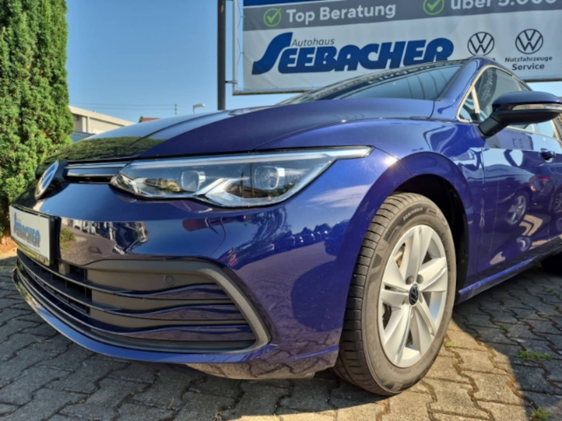 Volkswagen Golf Variant Life