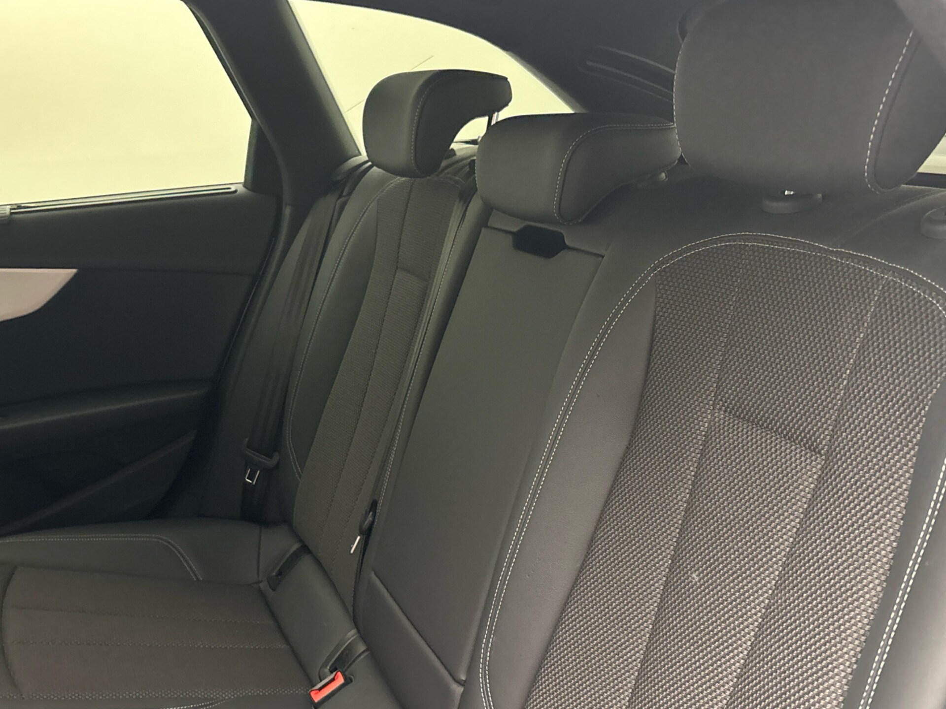 Audi A4 Avant S line