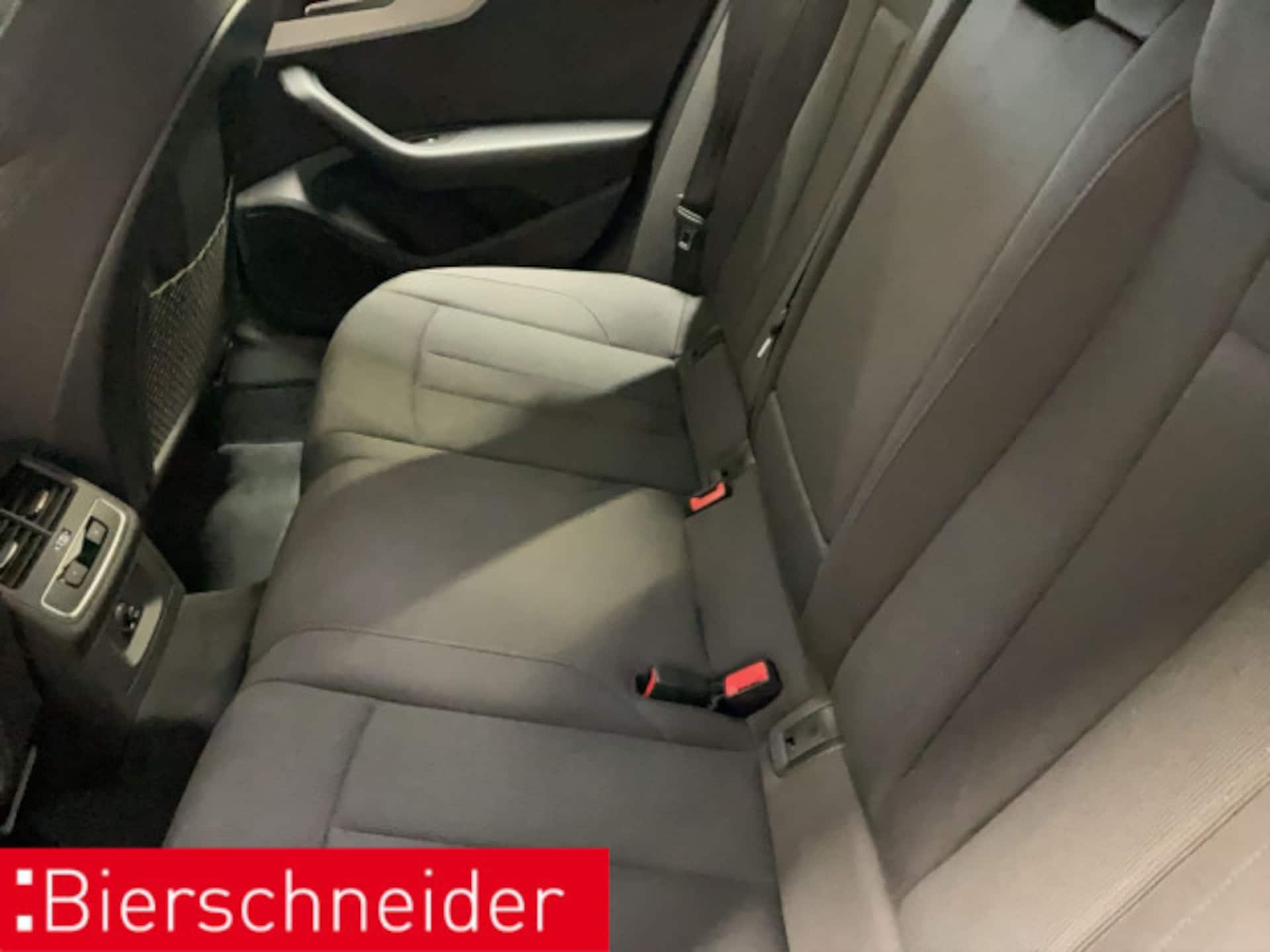 Audi A4 Avant S line