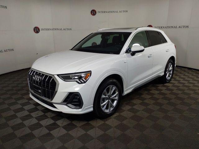 2025 Audi Q3 45 TFSI S Line Premium quattro's photo
