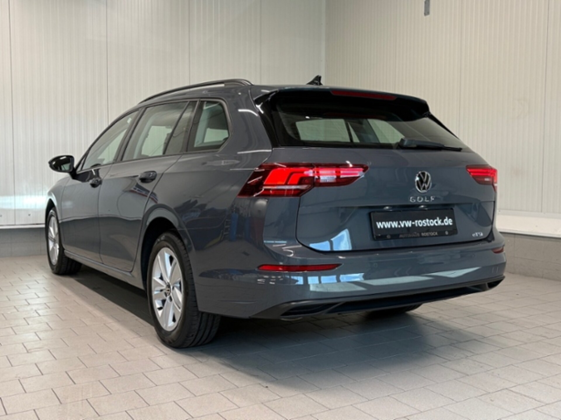 Volkswagen Golf Variant Life