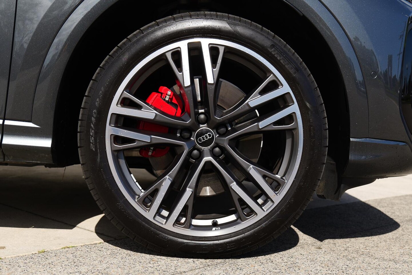 Image about Audi Q5 SUV e-hybrid quattro S tronic