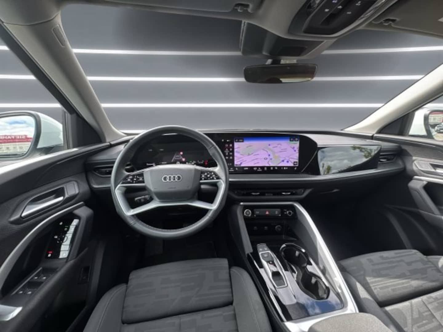 Bild über Audi Q5 SUV TDI quattro 150 kW S tronic - für weitere Informationen kontaktieren Sie den Audi Partner