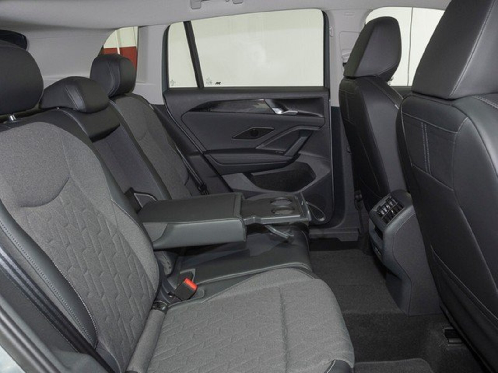 Volkswagen Tiguan – Bild 8