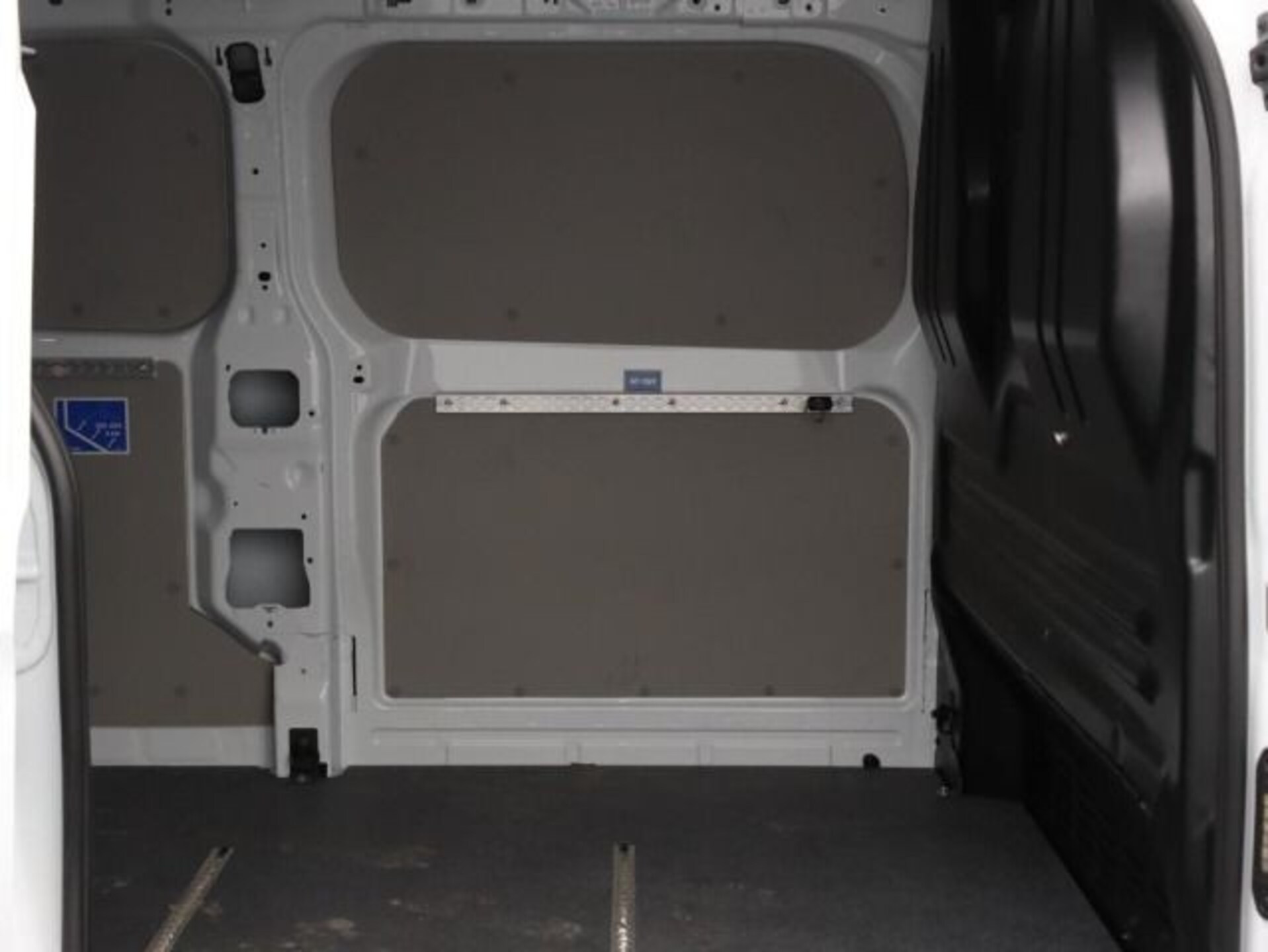 Volkswagen Transporter Kasten langer Radstand