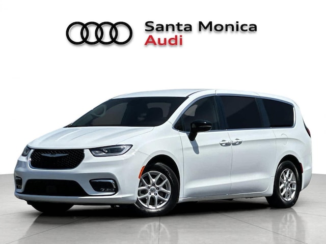 2024 Chrysler Pacifica