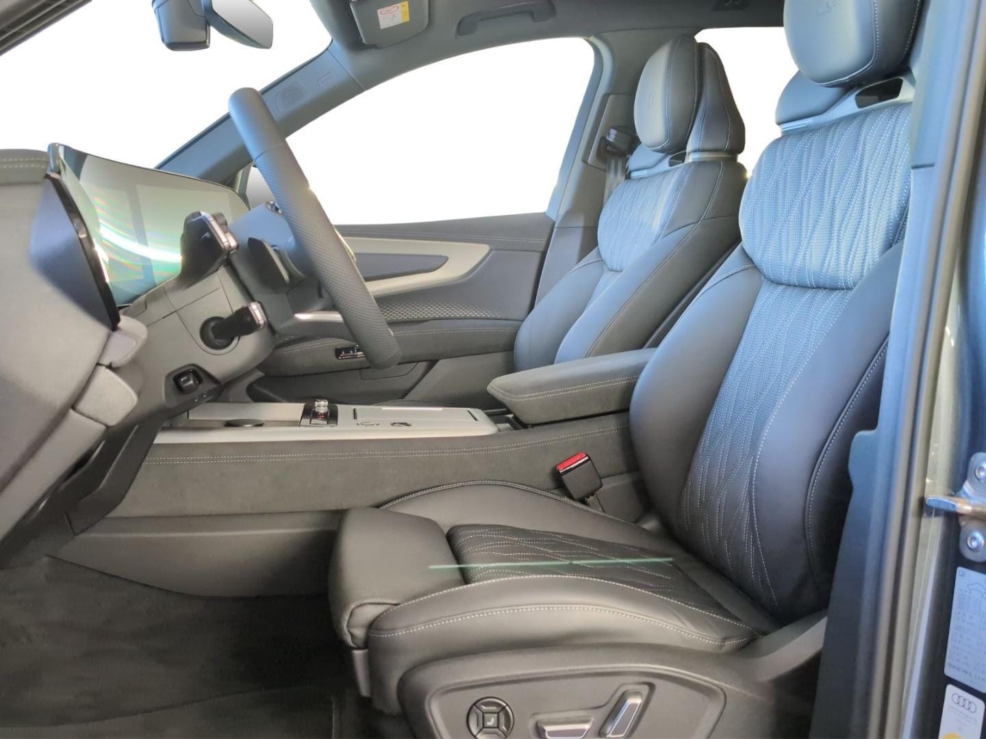 Bild über Audi Q7 SUV TDI quattro 220 kW tiptronic - für weitere Informationen kontaktieren Sie den Audi Partner