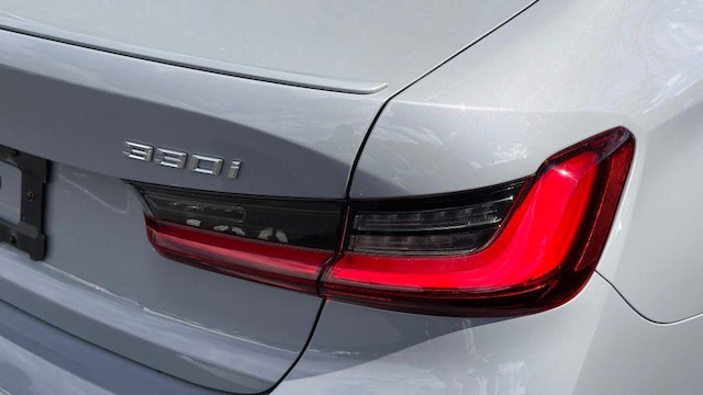 2023 BMW 330i