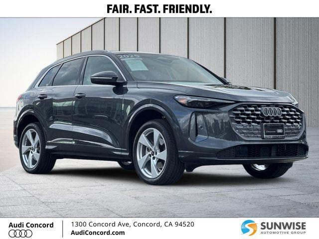 2025 Audi Q5 40 Premium Plus's photo