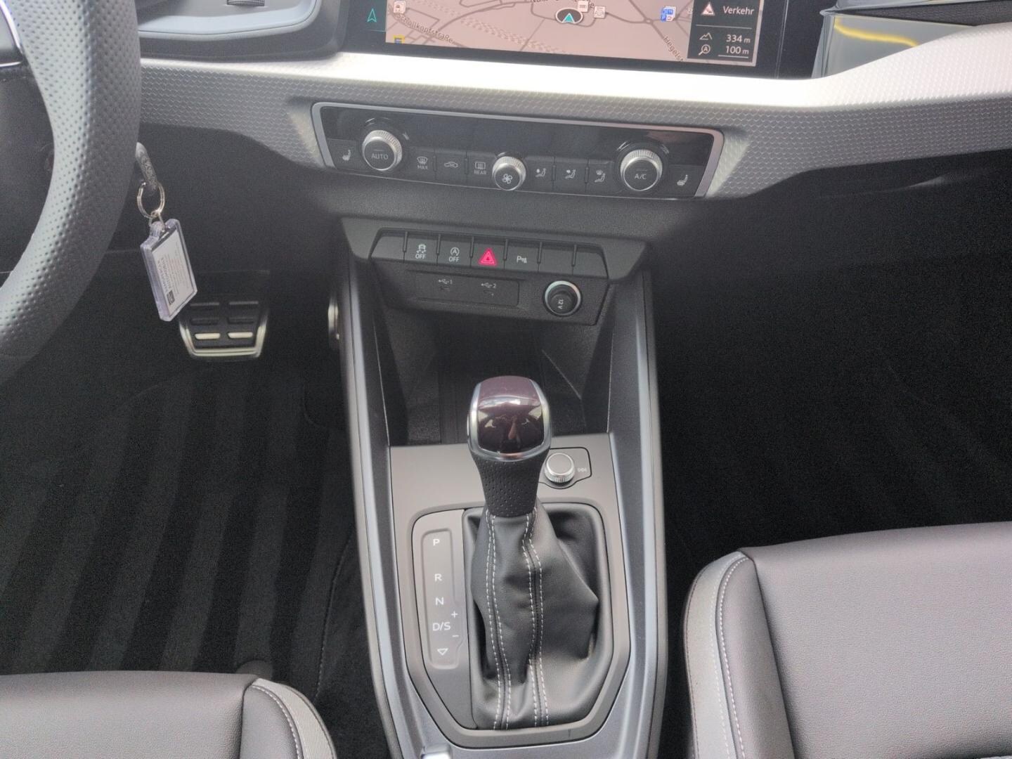 Bild über Audi A1 Sportback S line 25 TFSI S tronic - für weitere Informationen kontaktieren Sie den Audi Partner