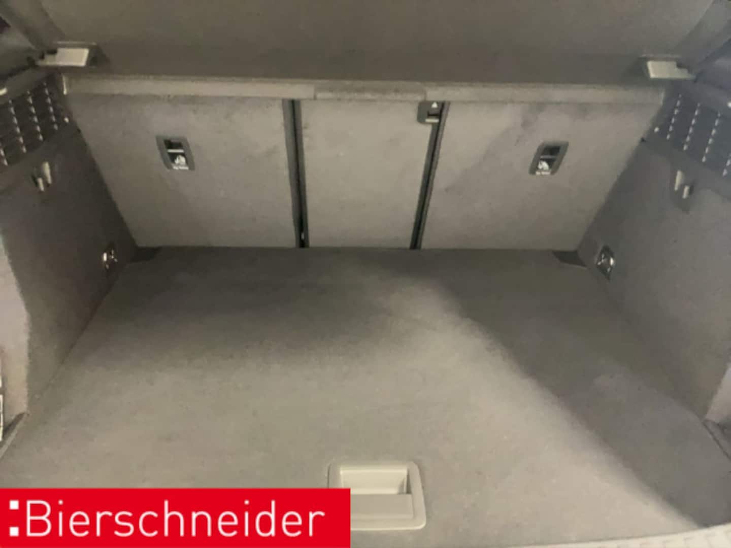 Bild über Audi RS 3 Sportback TFSI quattro 294 kW S tronic - für weitere Informationen kontaktieren Sie den Audi Partner