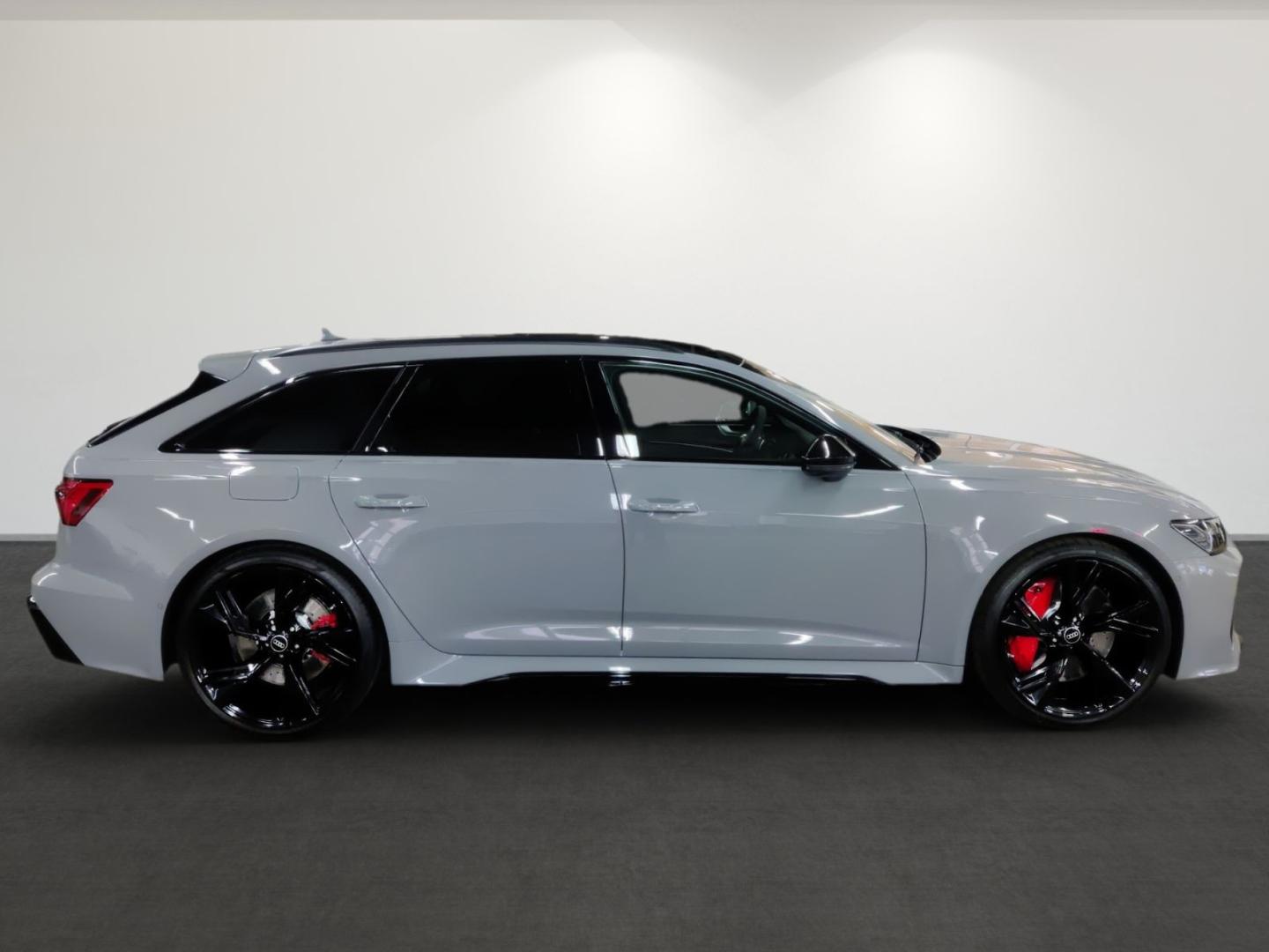 Image about Audi RS 6 Avant performance quattro tiptronic