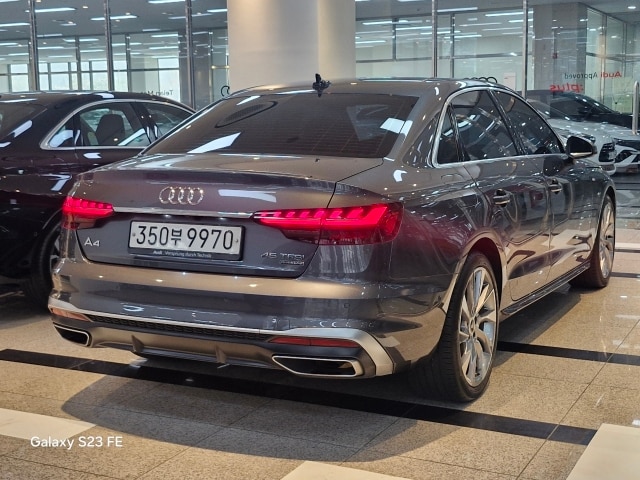 Audi A4 45 TFSI quattro Premium 195 265 kW hp S tronic 3