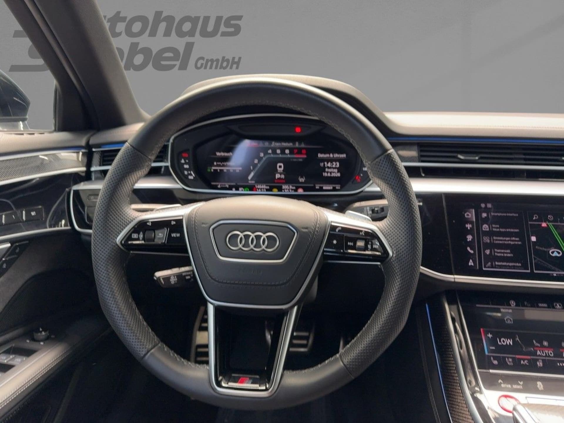 Audi S8
