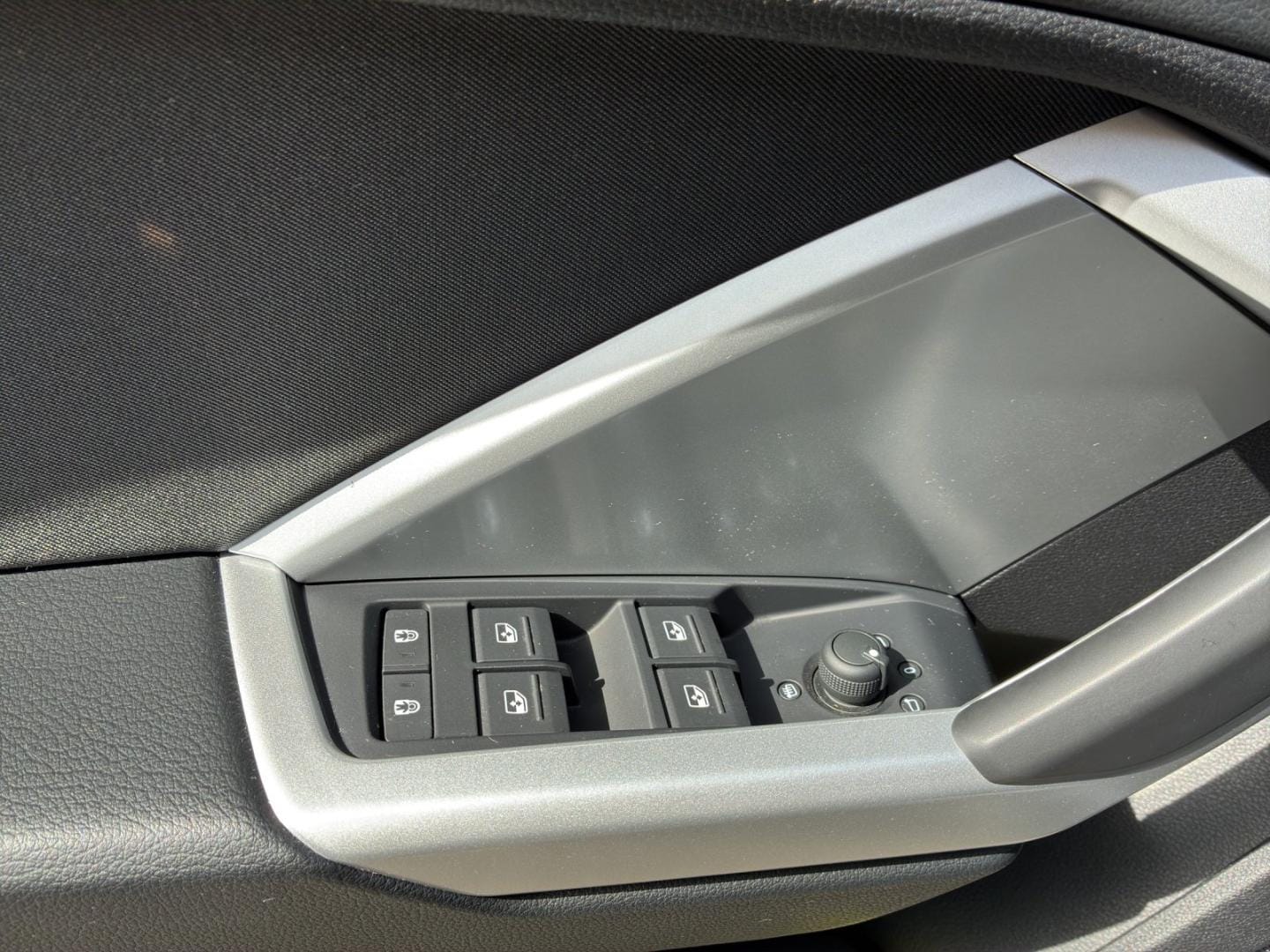 Bild über Audi Q3 advanced 35 TFSI S tronic - für weitere Informationen kontaktieren Sie den Audi Partner
