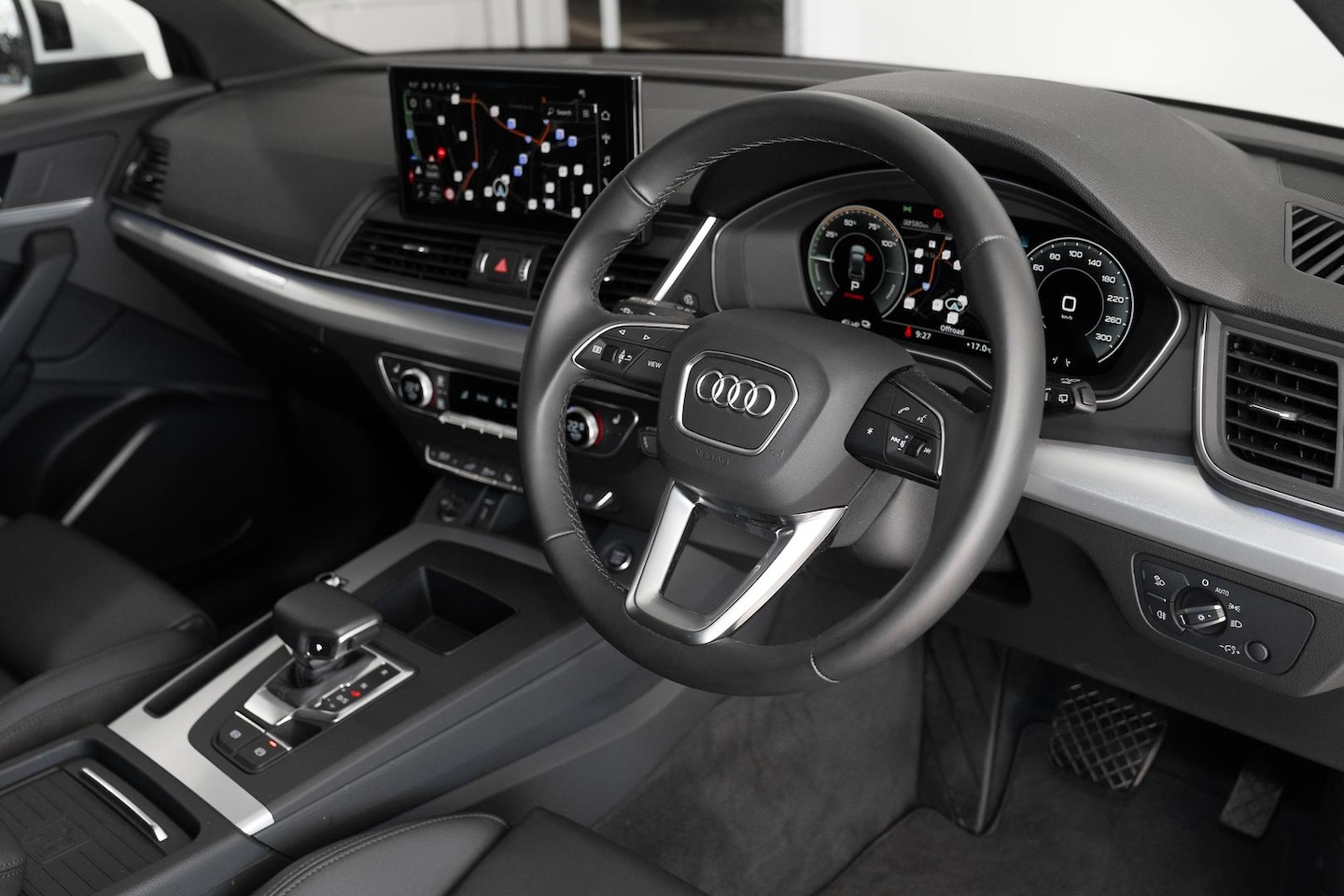 Image about Audi Q5 TFSI e S line 55 TFSI e quattro S tronic