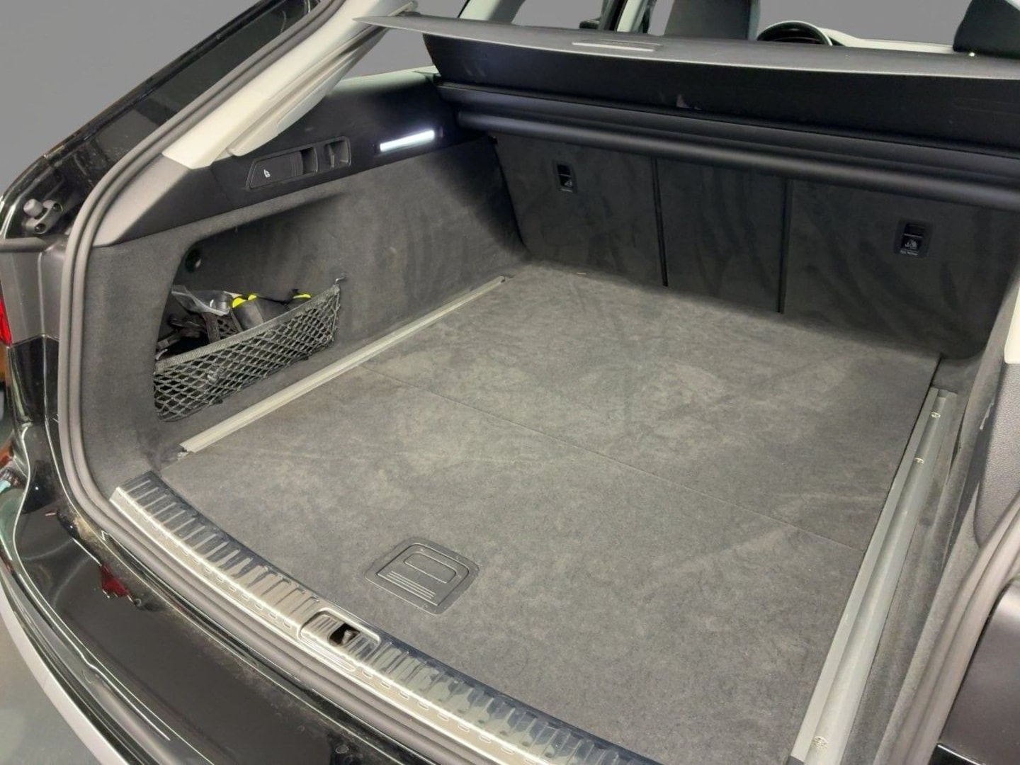 Bild über Audi S6 Avant TDI quattro tiptronic - für weitere Informationen kontaktieren Sie den Audi Partner