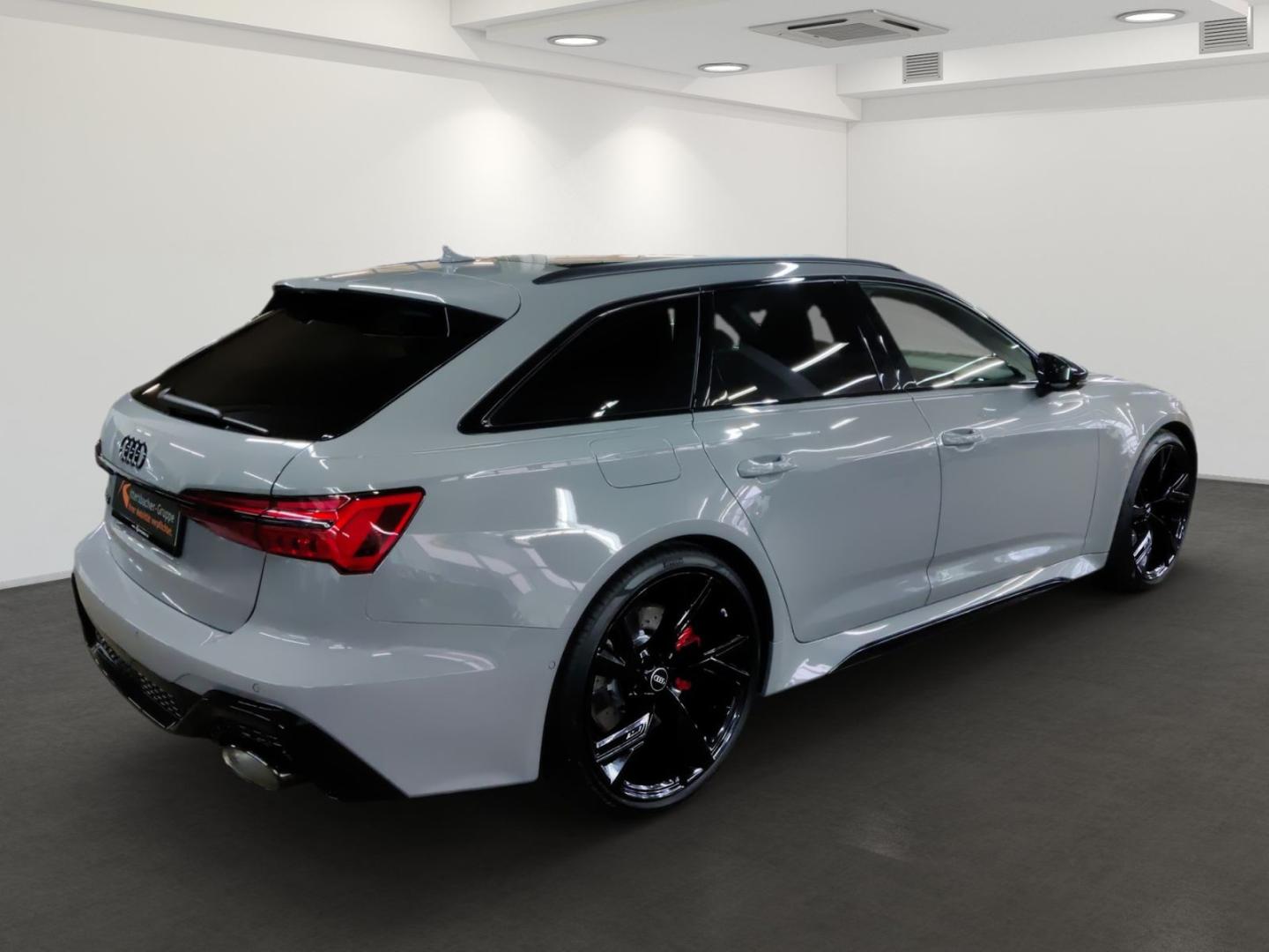 Image about Audi RS 6 Avant performance quattro tiptronic
