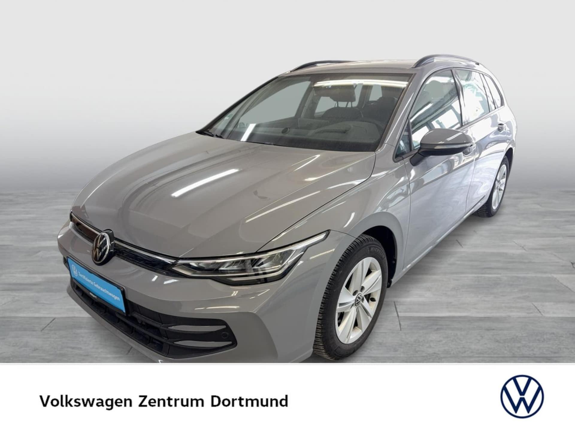 Volkswagen Golf Variant Life