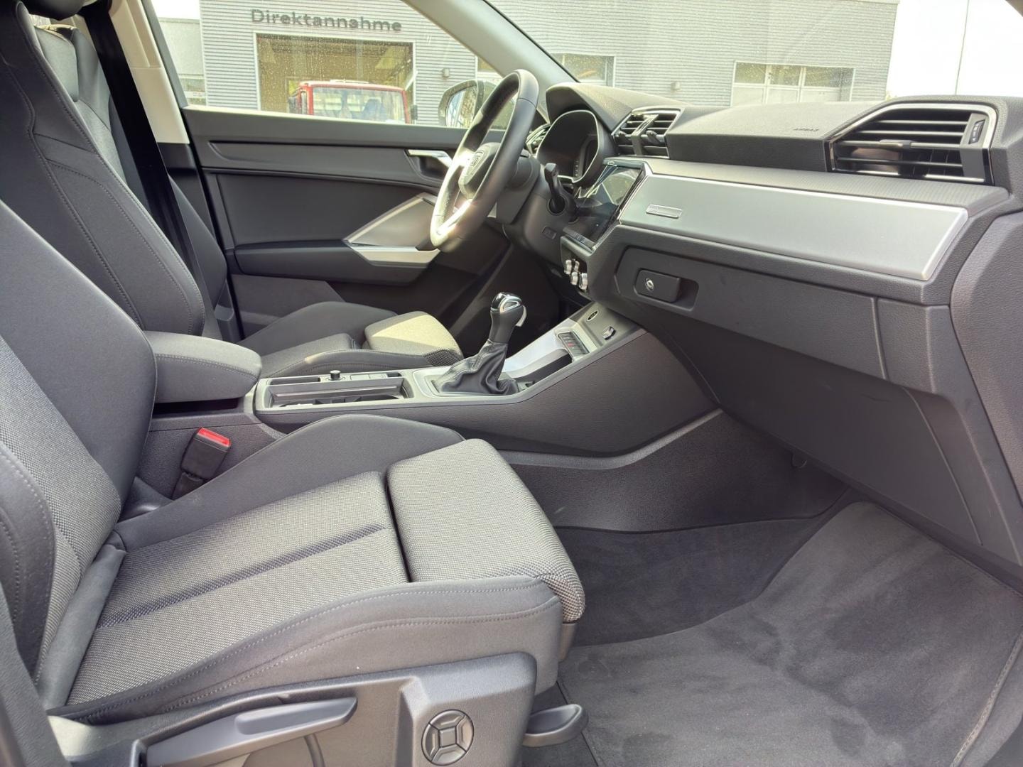 Bild über Audi Q3 advanced 35 TFSI S tronic - für weitere Informationen kontaktieren Sie den Audi Partner