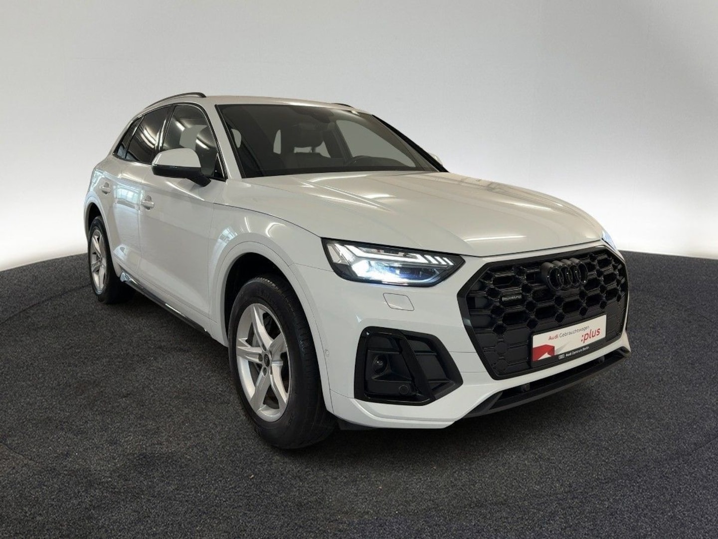 Bild über Audi Q5 TFSI e S line 55 TFSI e quattro S tronic - für weitere Informationen kontaktieren Sie den Audi Partner