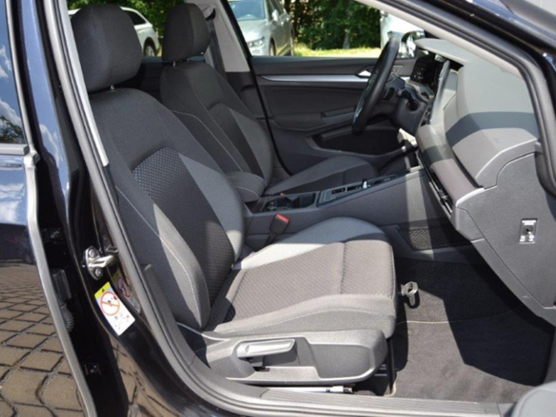 Volkswagen Golf Life