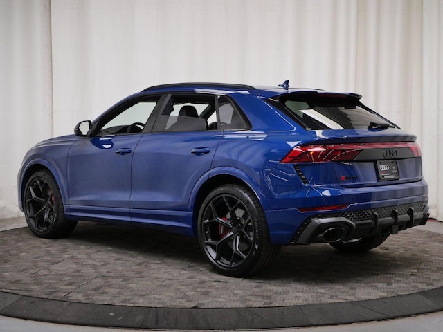 2026 Audi RS Q8 SUV performance