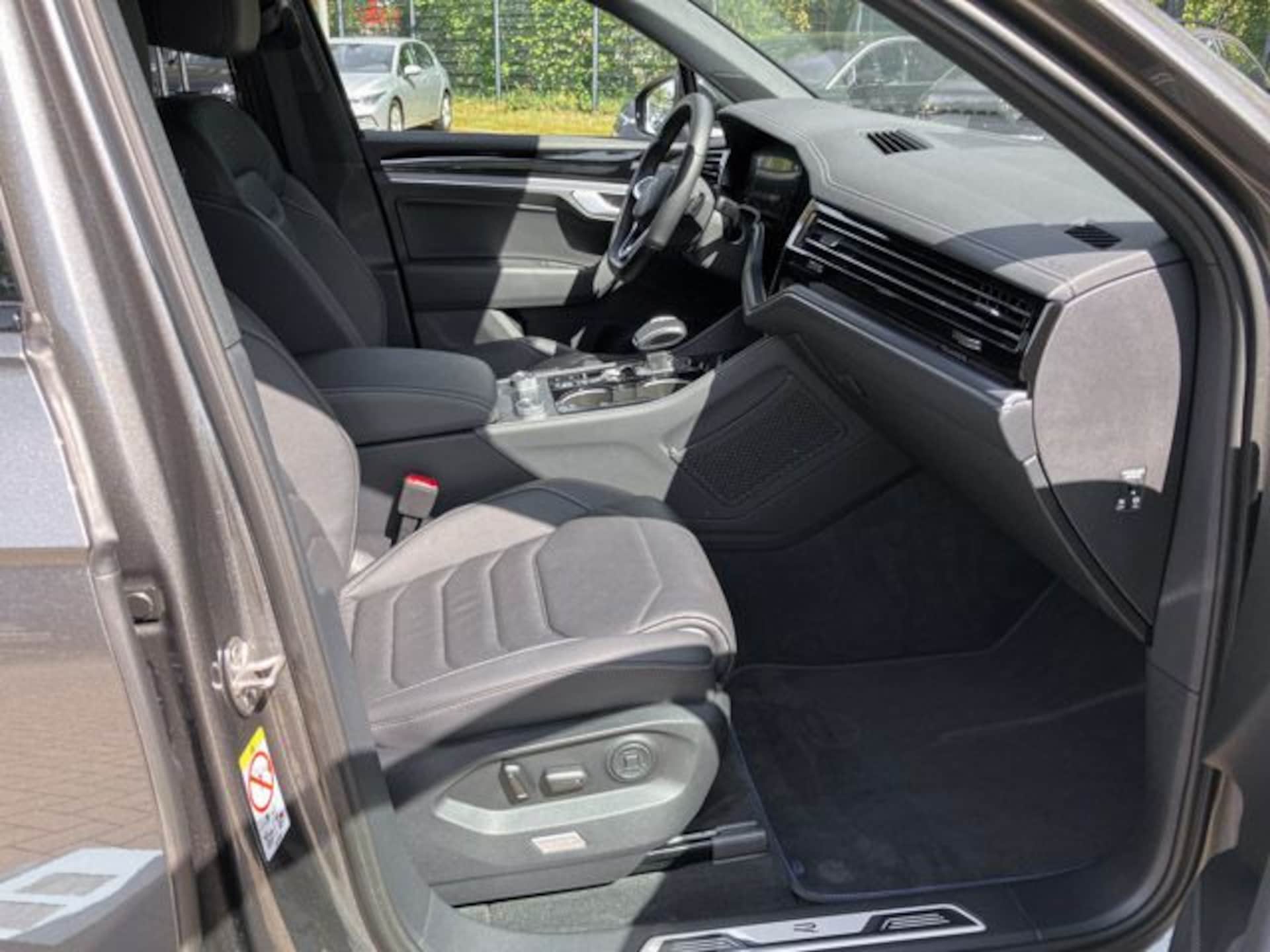 Volkswagen Touareg R