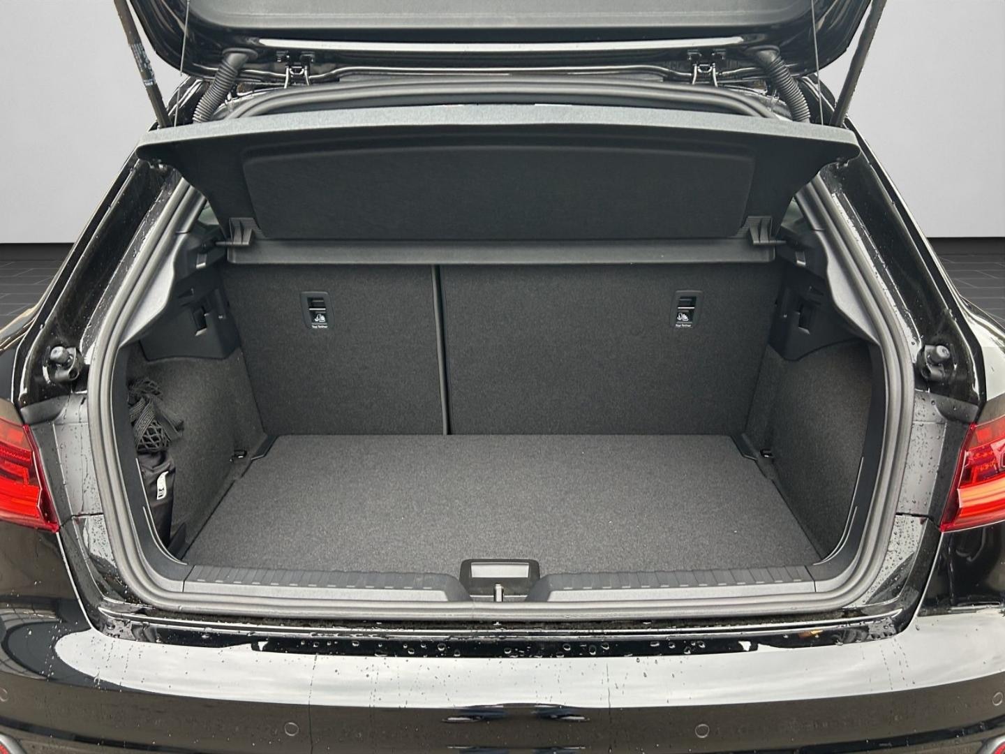 Bild über Audi A1 Sportback S line 30 TFSI S tronic - für weitere Informationen kontaktieren Sie den Audi Partner