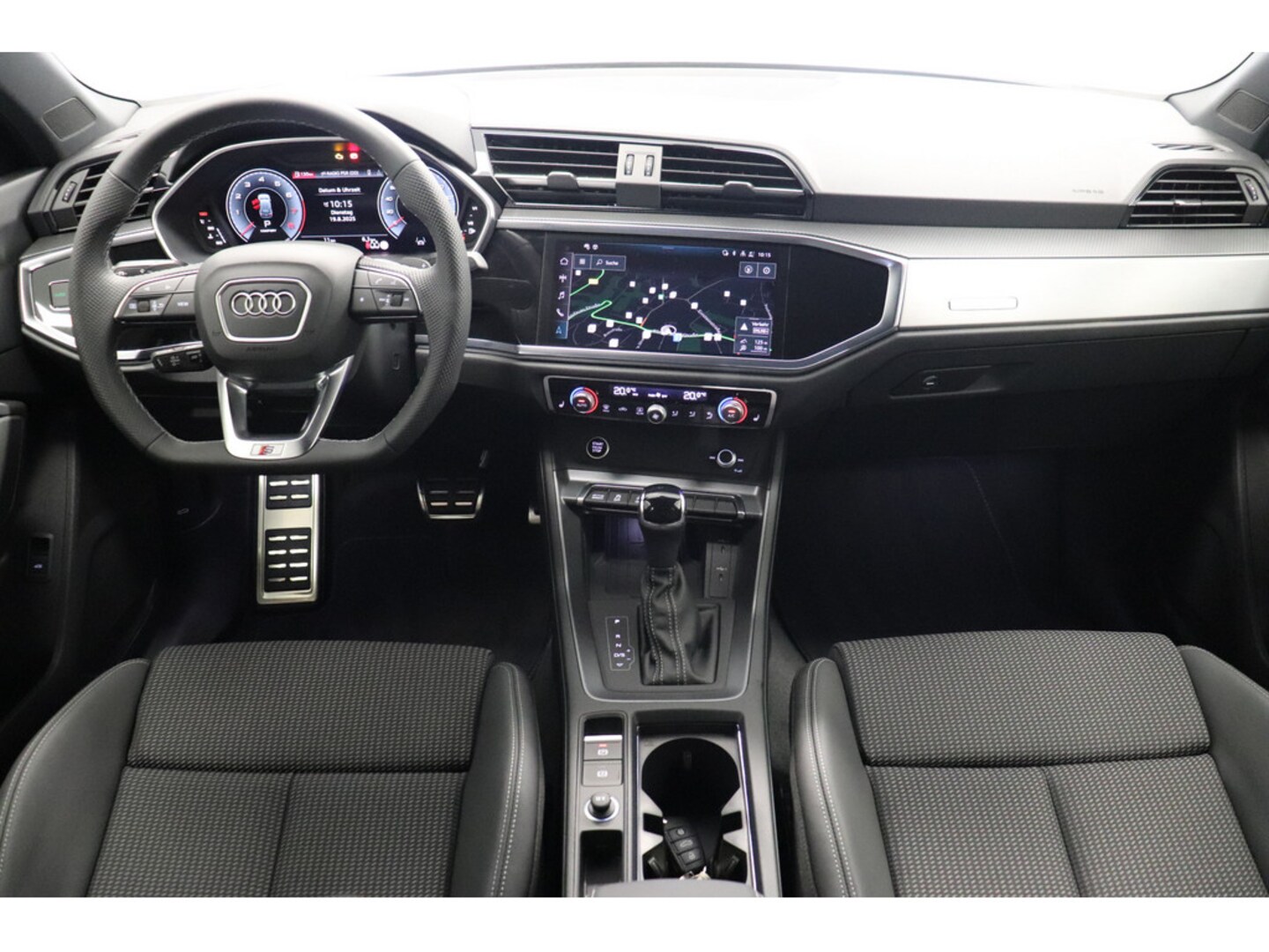 Bild über Audi Q3 TFSI 110 kW S tronic - für weitere Informationen kontaktieren Sie den Audi Partner