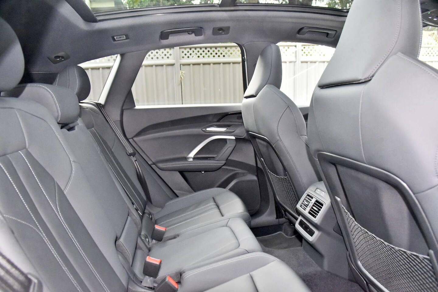Image about Audi Q5 SUV e-hybrid quattro S tronic
