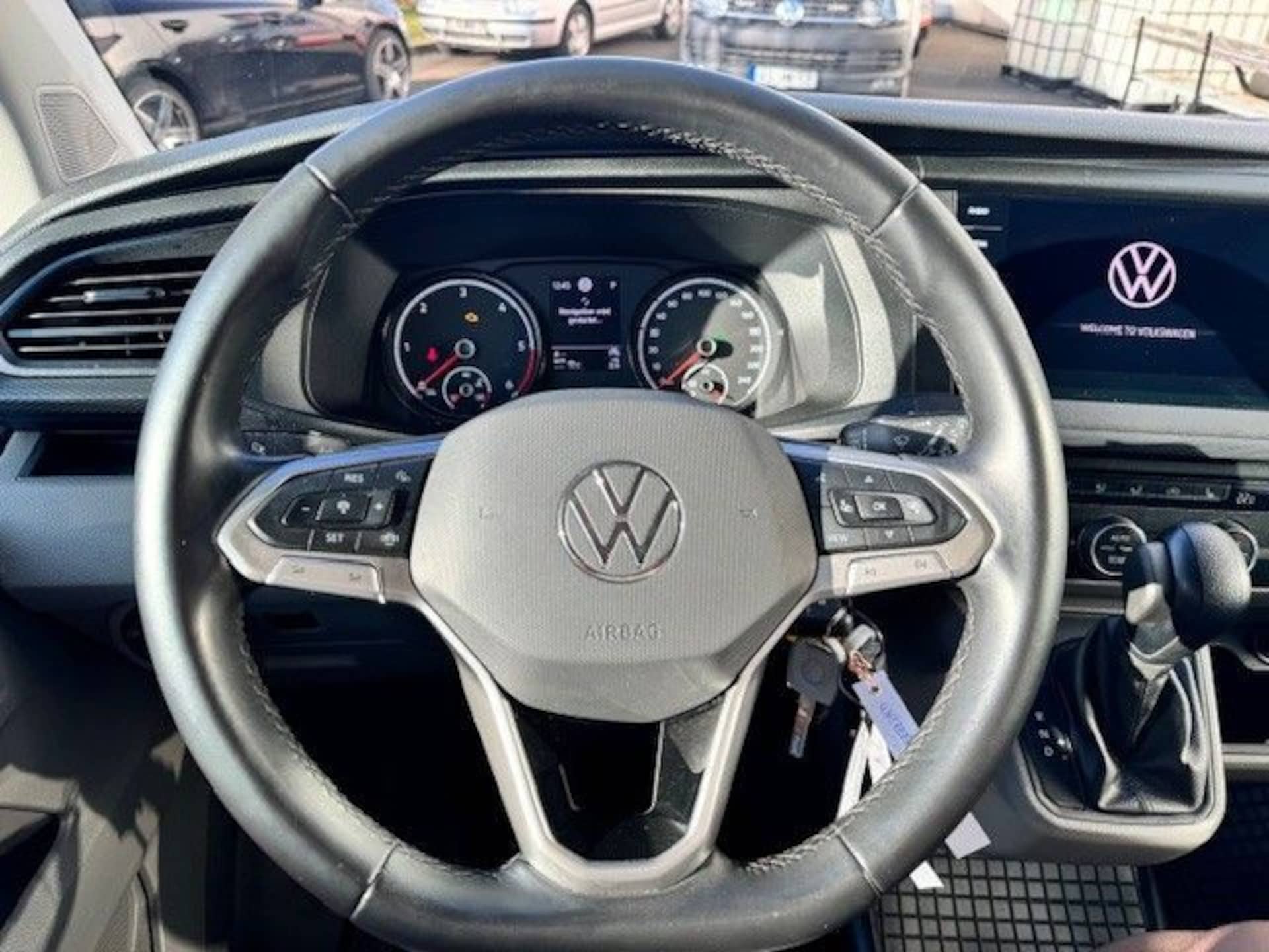 Volkswagen T6.1 Caravelle langer Radstand Trendline