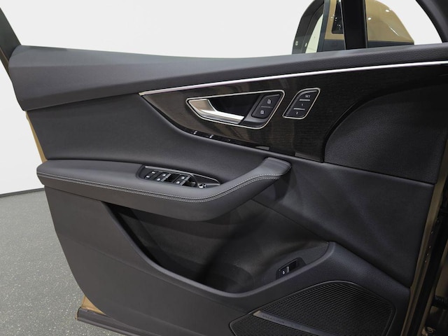 2025 Audi Q7 Premium Plus - Photo 30