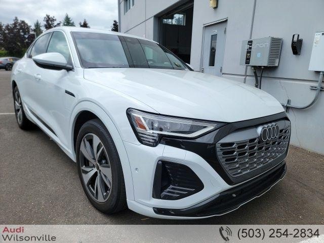 Photo of 2024 Audi Q8 Sportback e-tron 