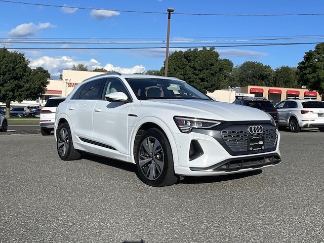 2024 Audi Q8 e-tron