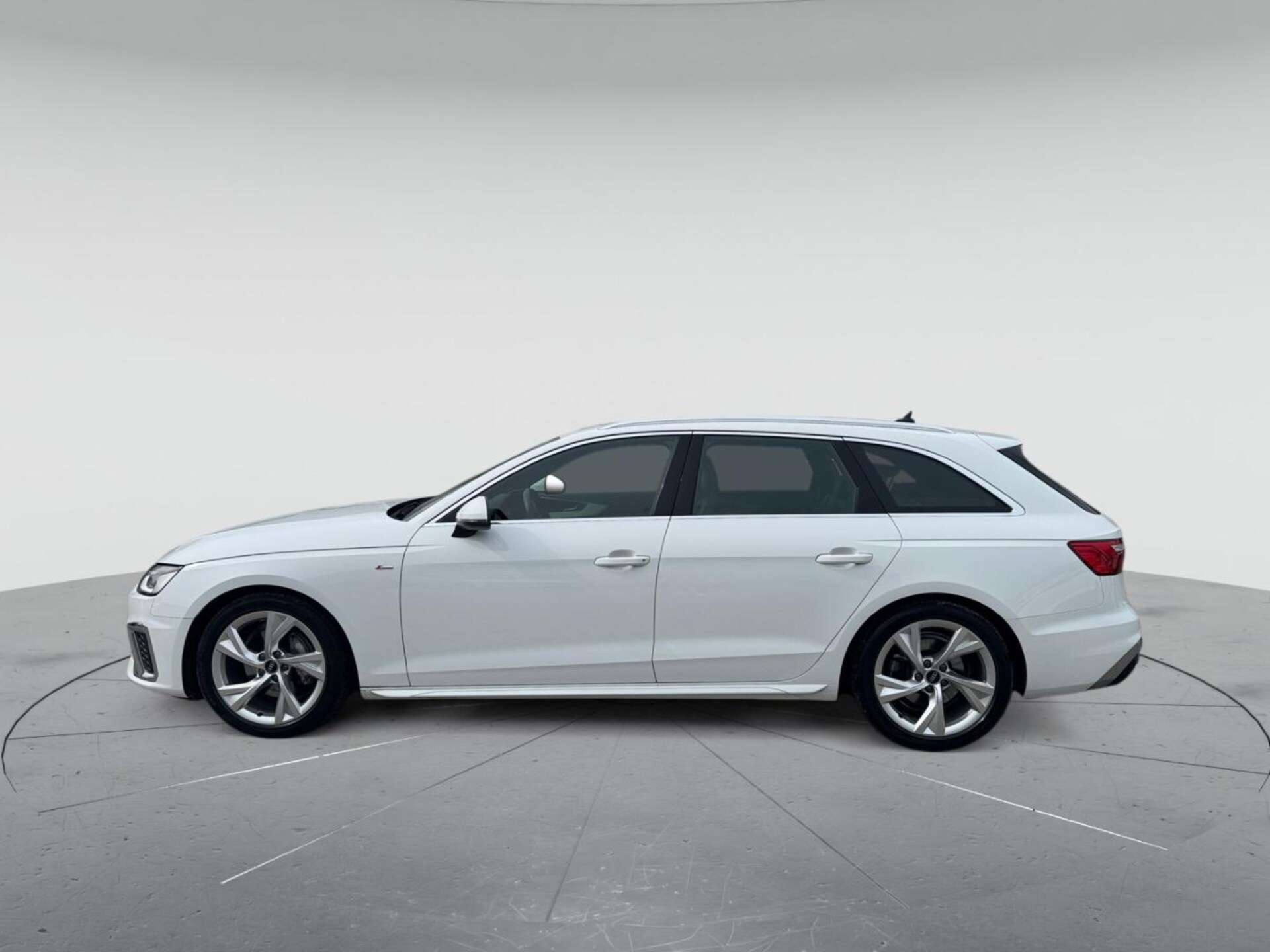 Audi A4 Avant S line