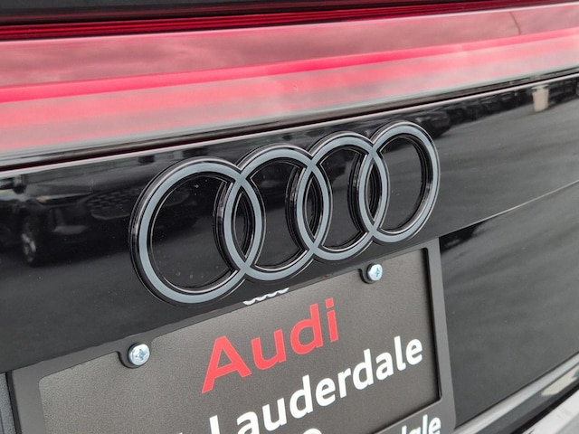2026 Audi SQ8 Prestige - Photo 10
