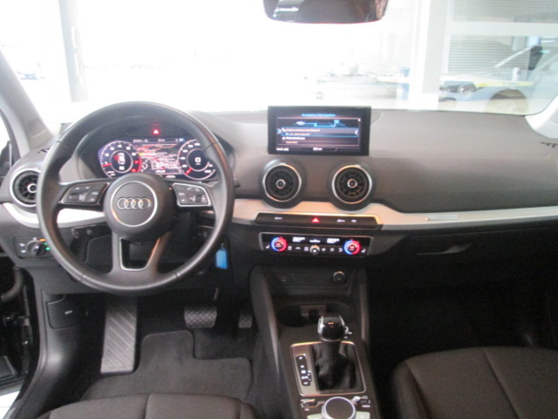 Audi Q2 S line