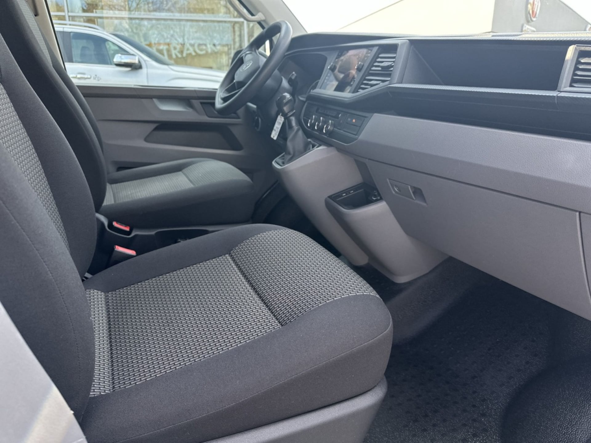 Volkswagen T6.1 Transporter Kasten kurzer Radstand