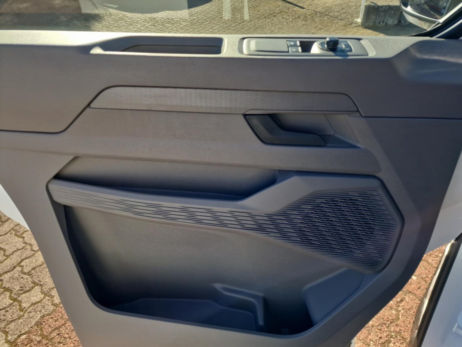 Volkswagen Transporter Kasten kurzer Radstand – Bild 12