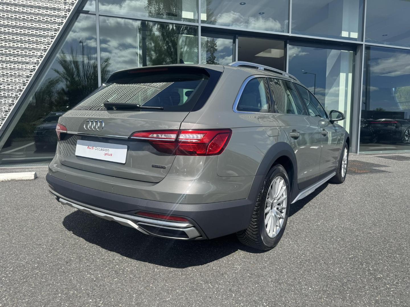 Image about Audi A4 allroad quattro Design 40 TDI 150 kW (204 ch) S tronic