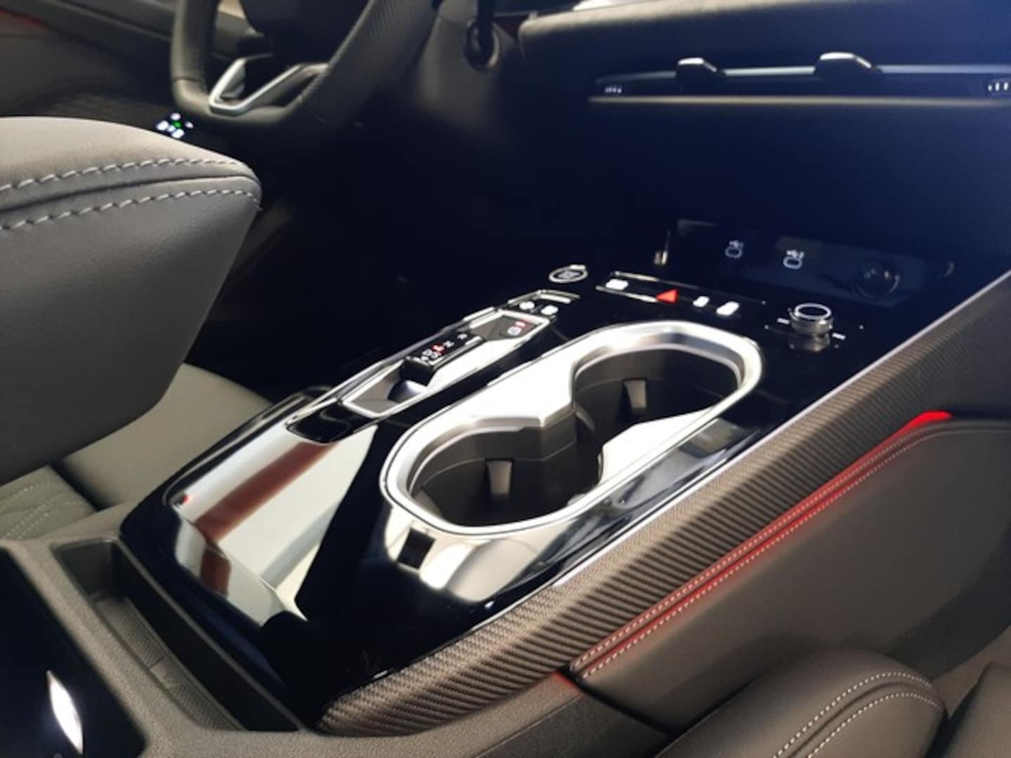 Bild über Audi A6 Avant edition one TDI quattro 220 kW S tronic - für weitere Informationen kontaktieren Sie den Audi Partner