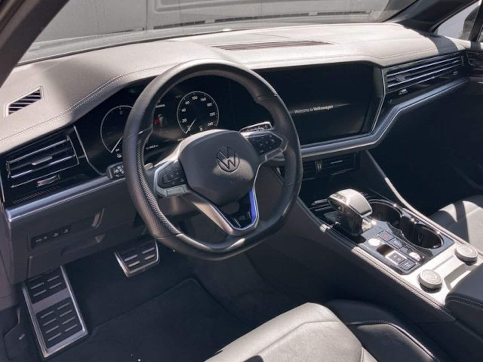 Volkswagen Touareg R