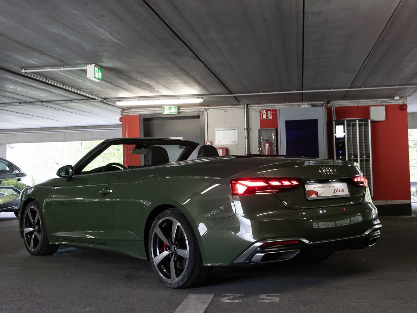 Bild über Audi A5 Cabriolet S line 45 TFSI quattro S tronic - für weitere Informationen kontaktieren Sie den Audi Partner