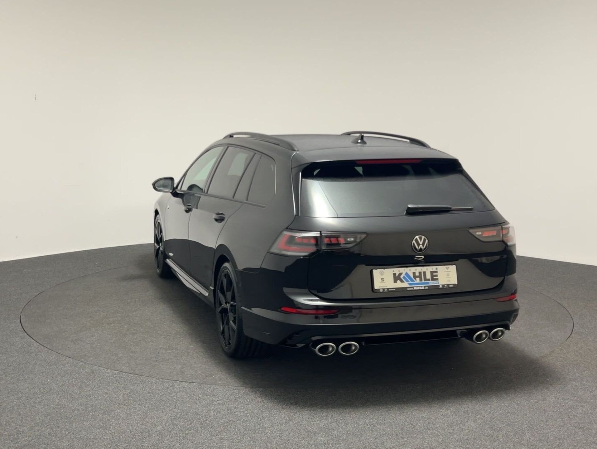 Volkswagen Golf Variant R
