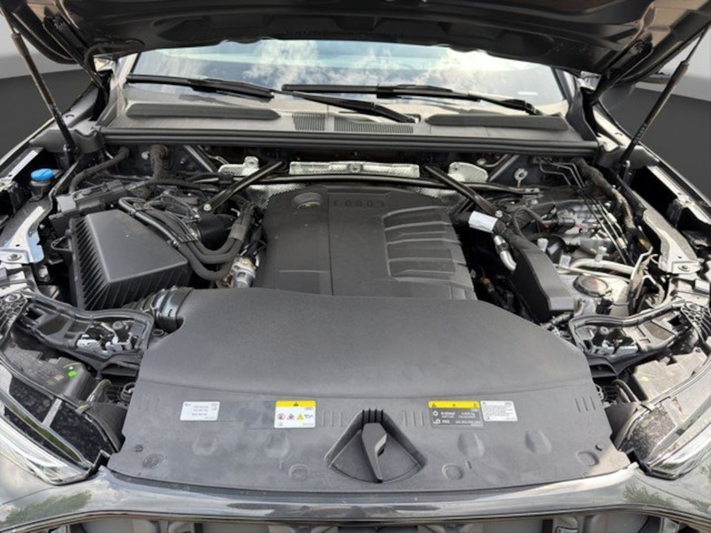 Bild über Audi Q5 Sportback TDI quattro 150 kW S tronic - für weitere Informationen kontaktieren Sie den Audi Partner
